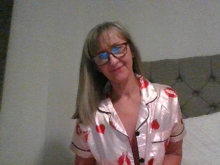 LILY_MATURE_UK_MILF profile