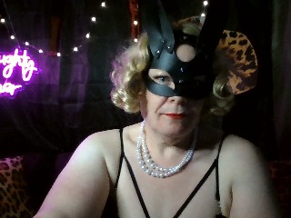 Bad_Bunny_Domina profile
