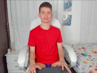 Thiago_James