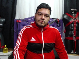Alejandro_Tonks profile