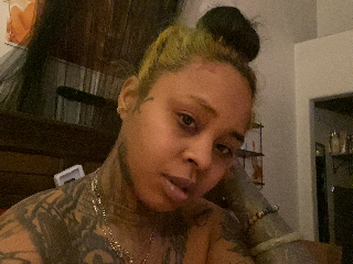 yafavoriteLIPZ profile