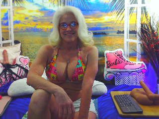 BustyBarbbXXXX profile