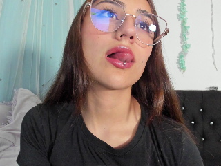 LiahLesley live