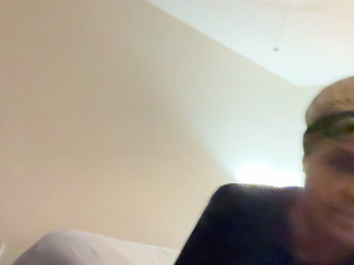 19NinaLaurent profile