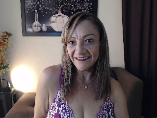 Katiecisneros profile