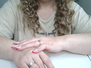 Sexyhotmilf37 profile