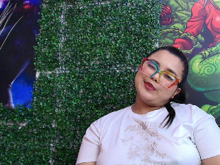 MikaelaJoness profile