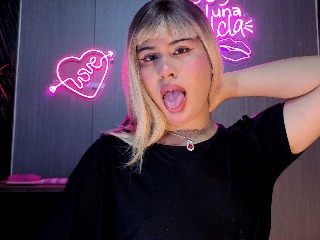 Yumiisweet live cam