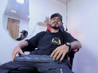 Matthew_Cross live cam