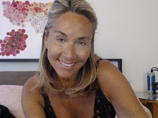 MiaMeeksXXX live cam